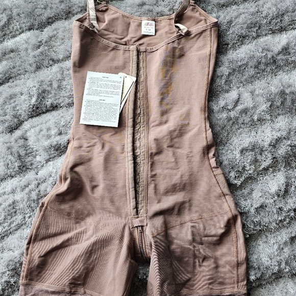 Faja - Picture 2 of 8